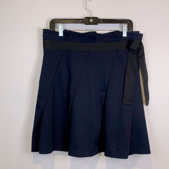HALOGEN pleated skirt large snap side closure ribbon details at waist NWT sz 10 - Picture 1 of 11